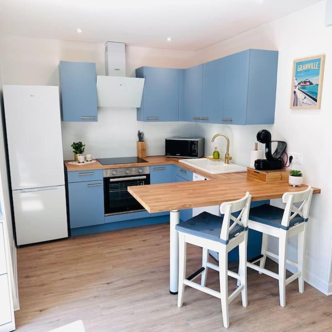 Appartement Au Coeur De Granville Esterno foto